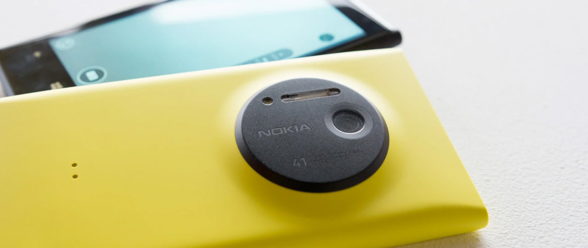 Необычная реклама Lumia 1020 от Nokia