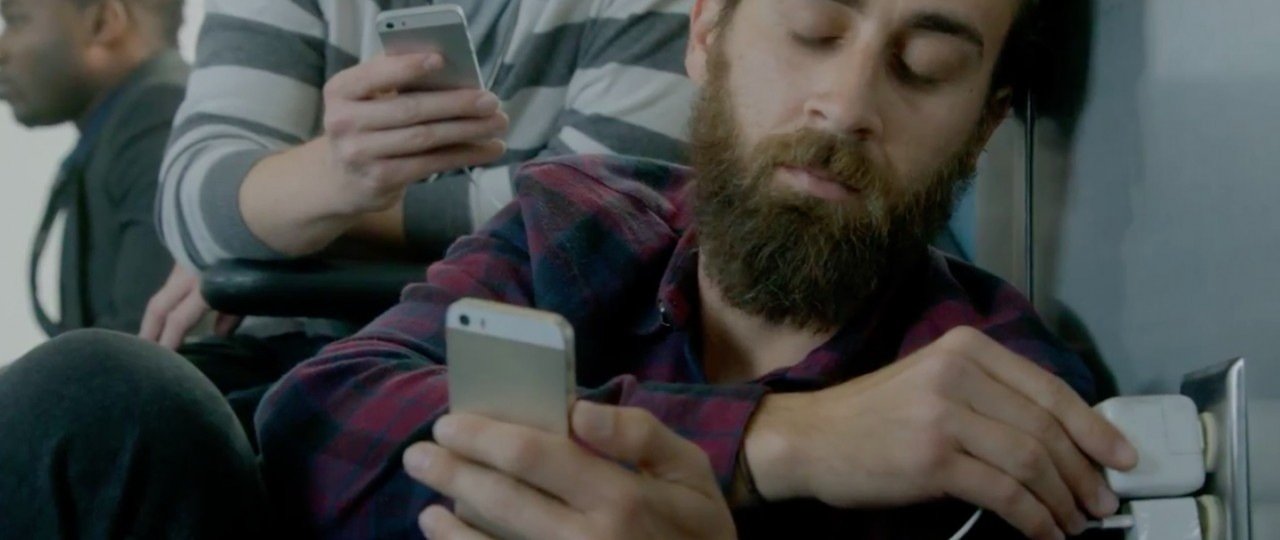 Реклама SGS5 с режимом Ultra Power Saving Mode