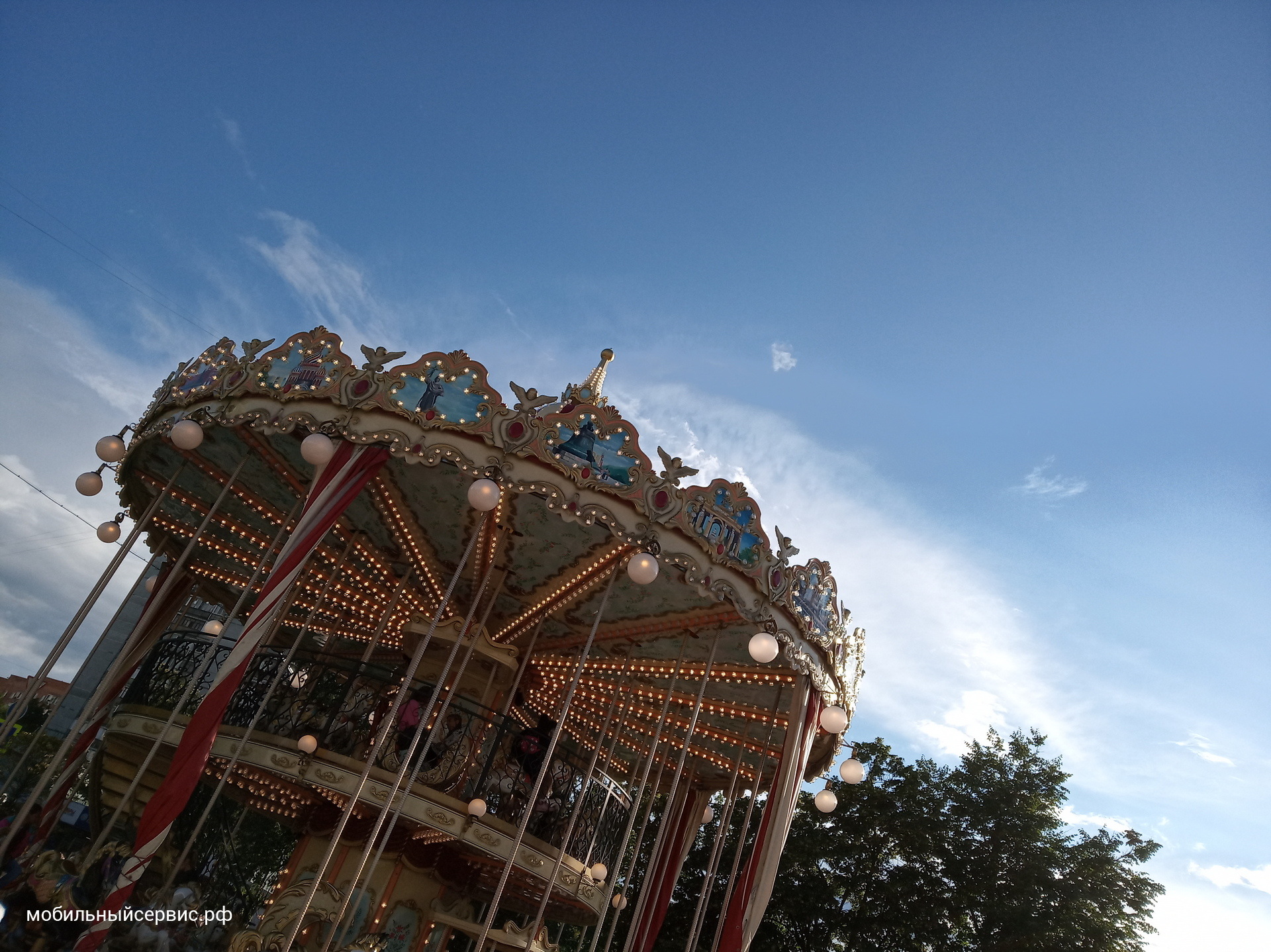 Фотография днём на Xiaomi Redmi 6