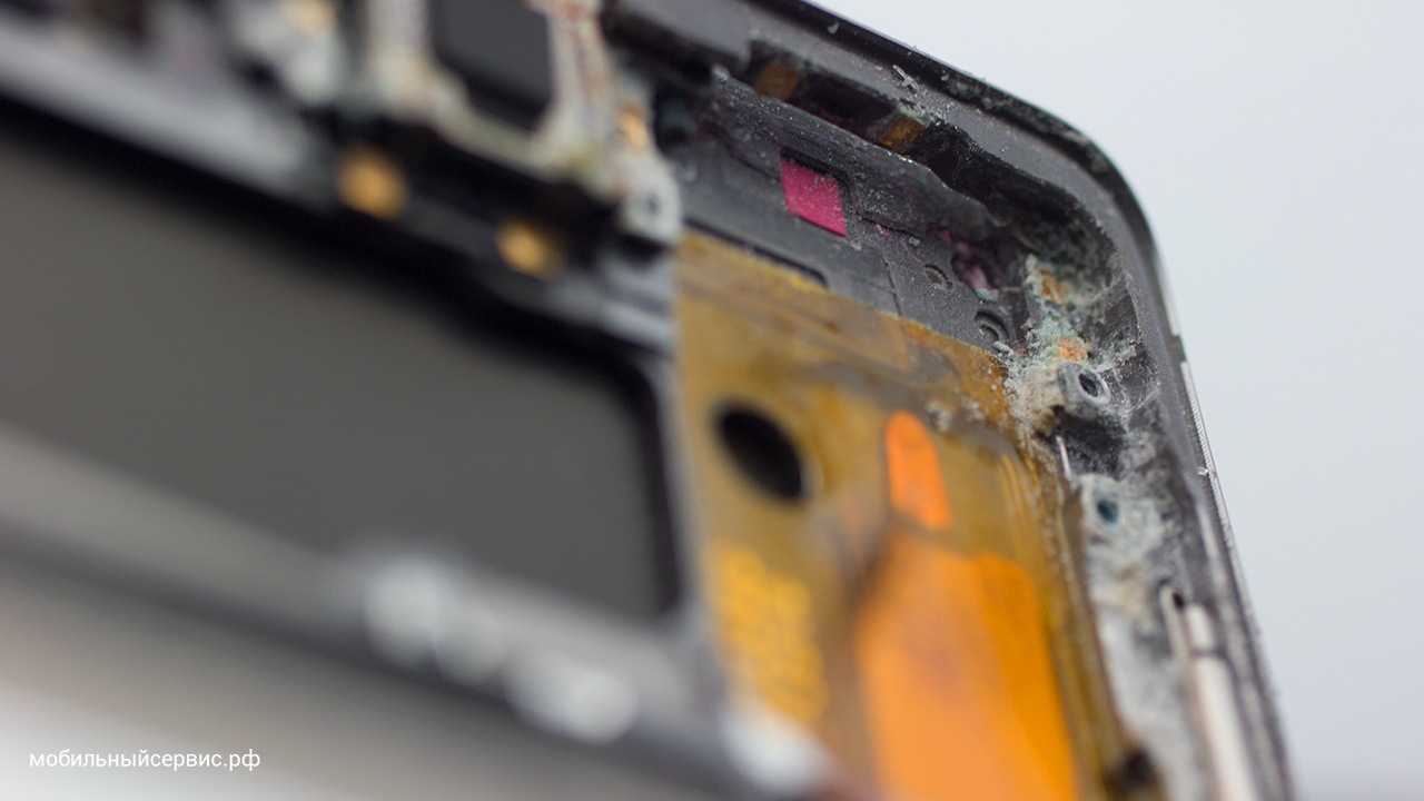 Восстановление Samsung S10 Plus после влаги